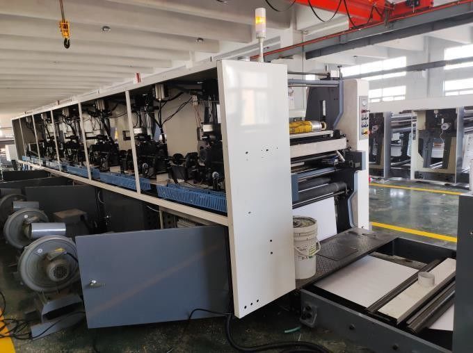 PLC Kontrollü Flexo Yazdırma Makinesi Döşeme Tekrar 286-1200mm ve Yüksek Verimlilik
