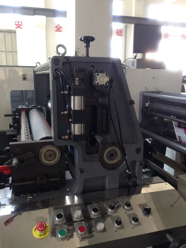 Güç kaynağı 380V 3pH 50Hz Fengming Altı Renkli Birim Tipi Kağıt Flexo Baskı Makinesi