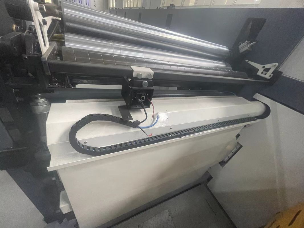 UV Servo Flexo Baskı Makinesi 1350mm Ruloya Rulo Kağıt Kupaları Yeni Durumlu Kart Yazıcısı Çevirme Donanımları