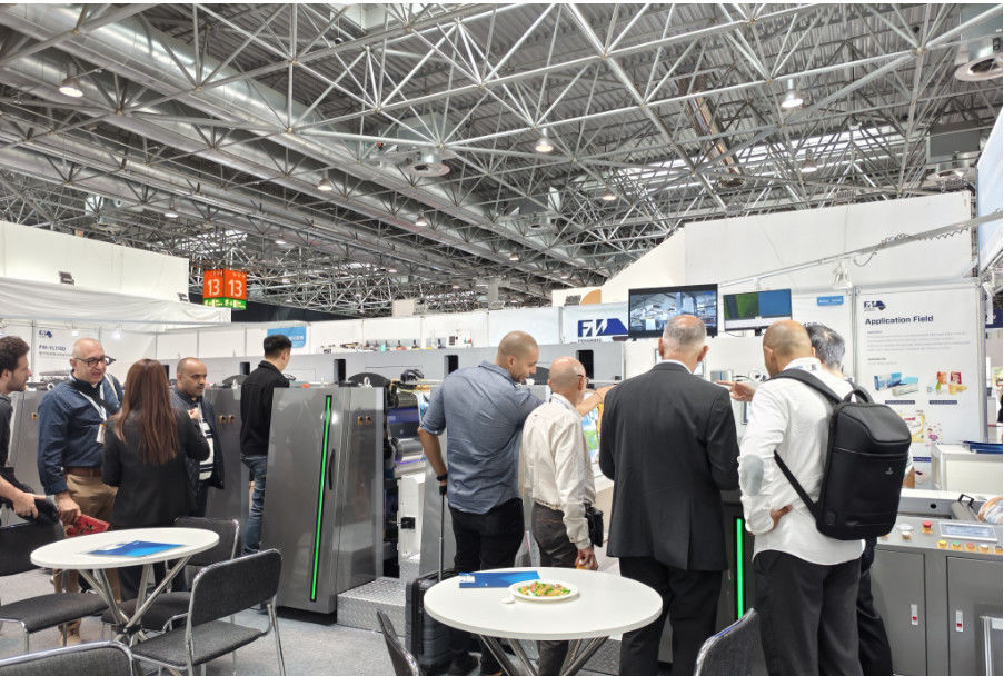PLC Kontrollü Koltuk Tipi Flexo Baskı Makinesi Max. 1000mm baskı genişliği