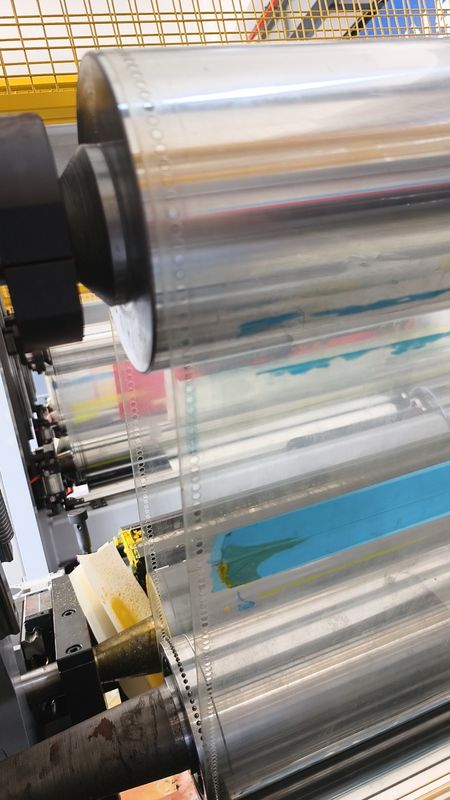 Max 2500mm Tekrar Baskı Uzunluğu Koltuk Tipi Flexo Baskı Makinesi