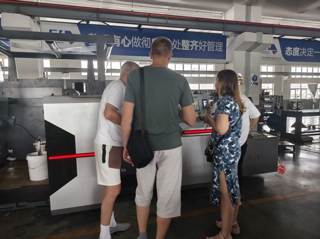 Yüksek Hızlı 2 Renkli Fleksografik Yazıcılar BOPP Flexo Grafik Baskı Makinesi 2 Renkli Fiyat